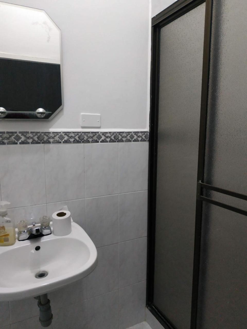 Los Andes Hostel Medellín Exteriör bild