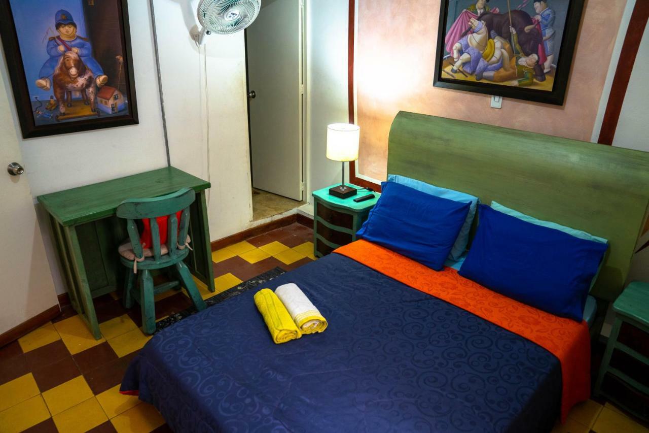 Los Andes Hostel Medellín Exteriör bild